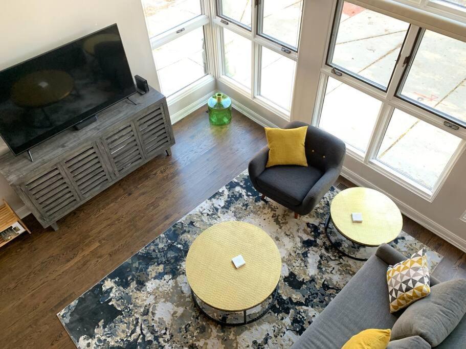 Lincoln Park Light-Filled Loft Apartment Chicago Exterior photo